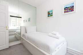 Spacious & Welcoming 4BD House - Kennington