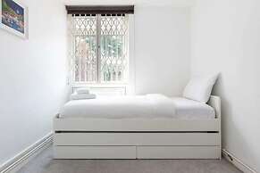 Spacious & Welcoming 4BD House - Kennington