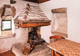 Mari 1 - With Pool - H