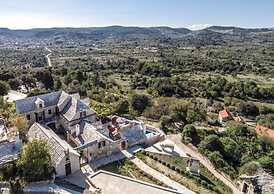 Mari 1 - With Pool - H