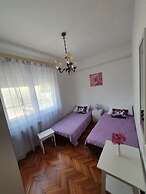 Rose - Central With Large Terrace and BBQ - A1