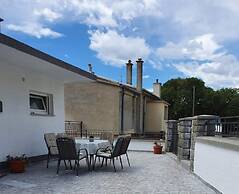 Rose - Central With Large Terrace and BBQ - A1