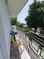 Rose - Central With Large Terrace and BBQ - A1