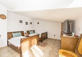 Slavka - Free Parking & BBQ - A4