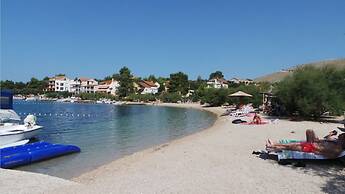 Neve - by the sea - A1