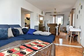 Val - 300 m to the Beach - A2