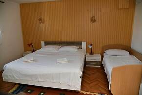 Val - 300 m to the Beach - SA1