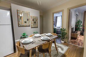 Gorgeous Central 1BR Apt near Galataport