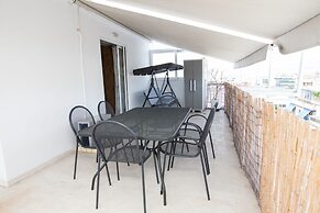 Spacious 2 level Brand New apt GTD3194