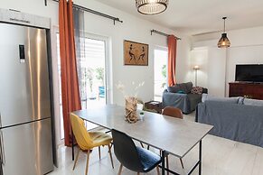 Spacious 2 level Brand New apt GTD3194