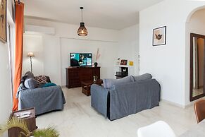 Spacious 2 level Brand New apt GTD3194