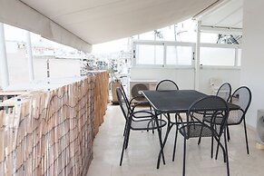 Spacious 2 level Brand New apt GTD3194