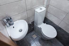 Spacious 2 level Brand New apt GTD3194