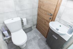 Spacious 2 level Brand New apt GTD3194