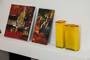 Spacious 2 level Brand New apt GTD3194