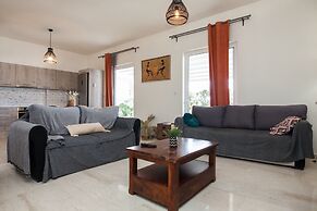 Spacious 2 level Brand New apt GTD3194