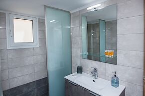 Spacious 2 level Brand New apt GTD3194