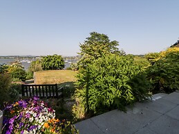 Riverview @ 1 Brunel View