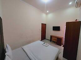 Kaja Guest House by Pesen Kamar