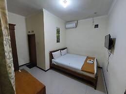 Kaja Guest House by Pesen Kamar