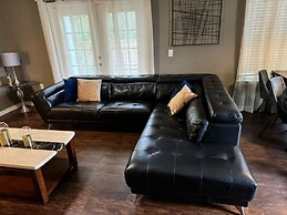 Disney Vacation Beautiful 4 Bd Home 4 Bedroom Home by RedAwning