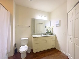 Disney Vacation Beautiful 4 Bd Home 4 Bedroom Home by RedAwning