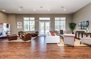 Disney Vacation Beautiful 4 Bd Home 4 Bedroom Home by RedAwning