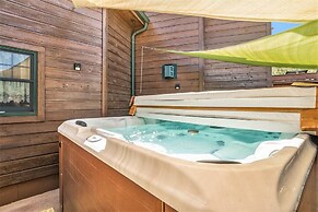 Solitude Fern Lake 202 - Estes Park 1 Bedroom Studio by RedAwning