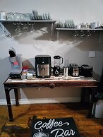 Downtown Detroit Loft - Fully equipped & Absolutely Gorgeous theme by 