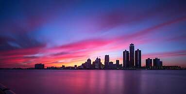 Downtown Detroit Loft - Fully equipped & Absolutely Gorgeous theme by 