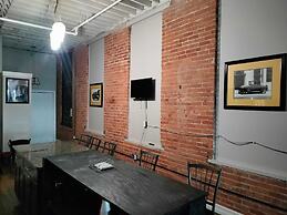 Downtown Detroit Loft - Fully equipped & Absolutely Gorgeous theme by 
