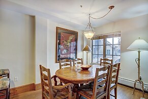 1BR Plus Den, Heart of Beaver Creek Village 1 Bedroom Condo by Redawni