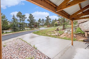 Solitude Bear Room Ada 103 - Estes Park 1 Bedroom Studio by RedAwning