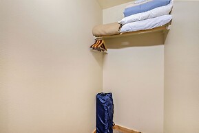 Solitude Marmot #3 - Estes Park 2 Bedroom Condo by RedAwning