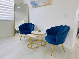 Luxury 4bd Home Near Disney W/pool 4 Bedroom Home by RedAwning