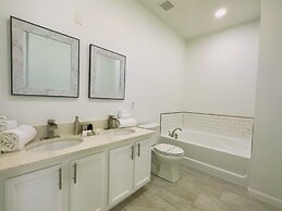 Luxury 4bd Home Near Disney W/pool 4 Bedroom Home by RedAwning