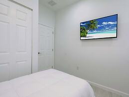 Luxury 4bd Home Near Disney W/pool 4 Bedroom Home by RedAwning