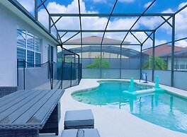 Luxury 4bd Home Near Disney W/pool 4 Bedroom Home by RedAwning