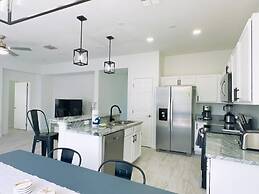 Luxury 4bd Home Near Disney W/pool 4 Bedroom Home by RedAwning