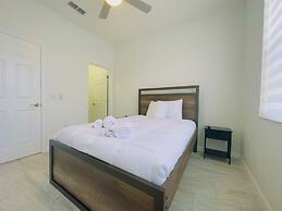 Luxury 4bd Home Near Disney W/pool 4 Bedroom Home by RedAwning