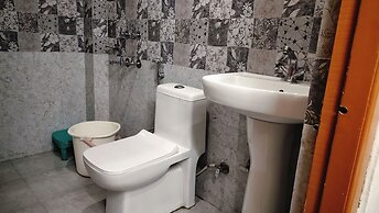 White Mountain By Hill Hikers