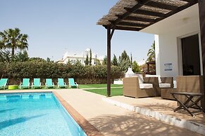 Beautiful 4 Bed Villa in Ayia Napa, Nissi Beach