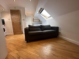 Stunning 1-bed Studio in Pudsey