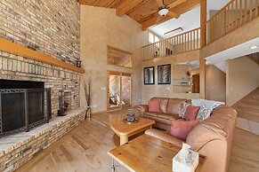 Peaceful Pines 5 BR Home with Jacuzzi