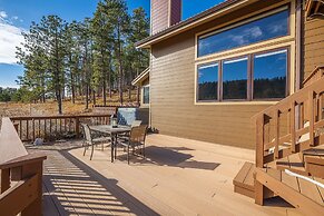 Peaceful Pines 5 BR Home with Jacuzzi