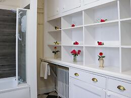 Rob Roy Apartment
