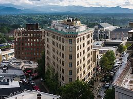 Flat Iron Hotel