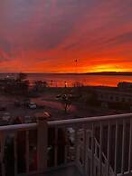 Trade Winds on the Bay