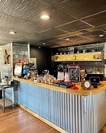 Trade Winds on the Bay