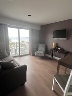 Trade Winds on the Bay